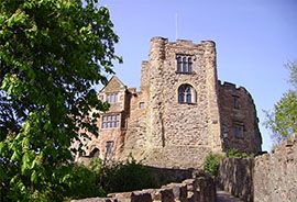 Pickfords moves Tamworth Castle