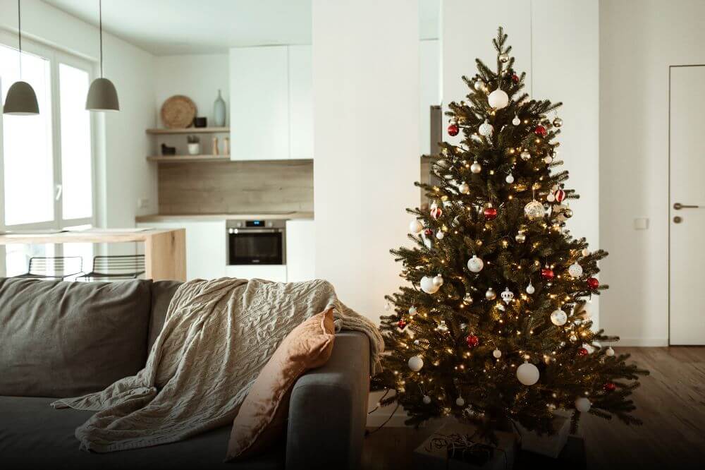 How to celebrate Christmas in your new home