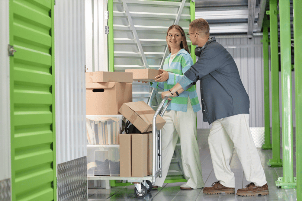 short term self storage unit moving boxes UK